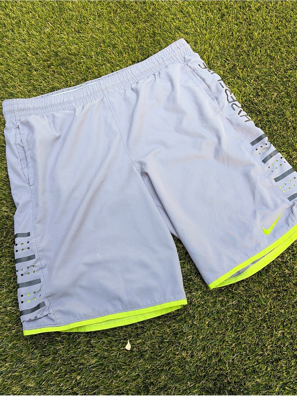 Sick 2000’s Nike Dri-Fit HyperElite Grey Volt Men’s Athletic Shorts Size Medium